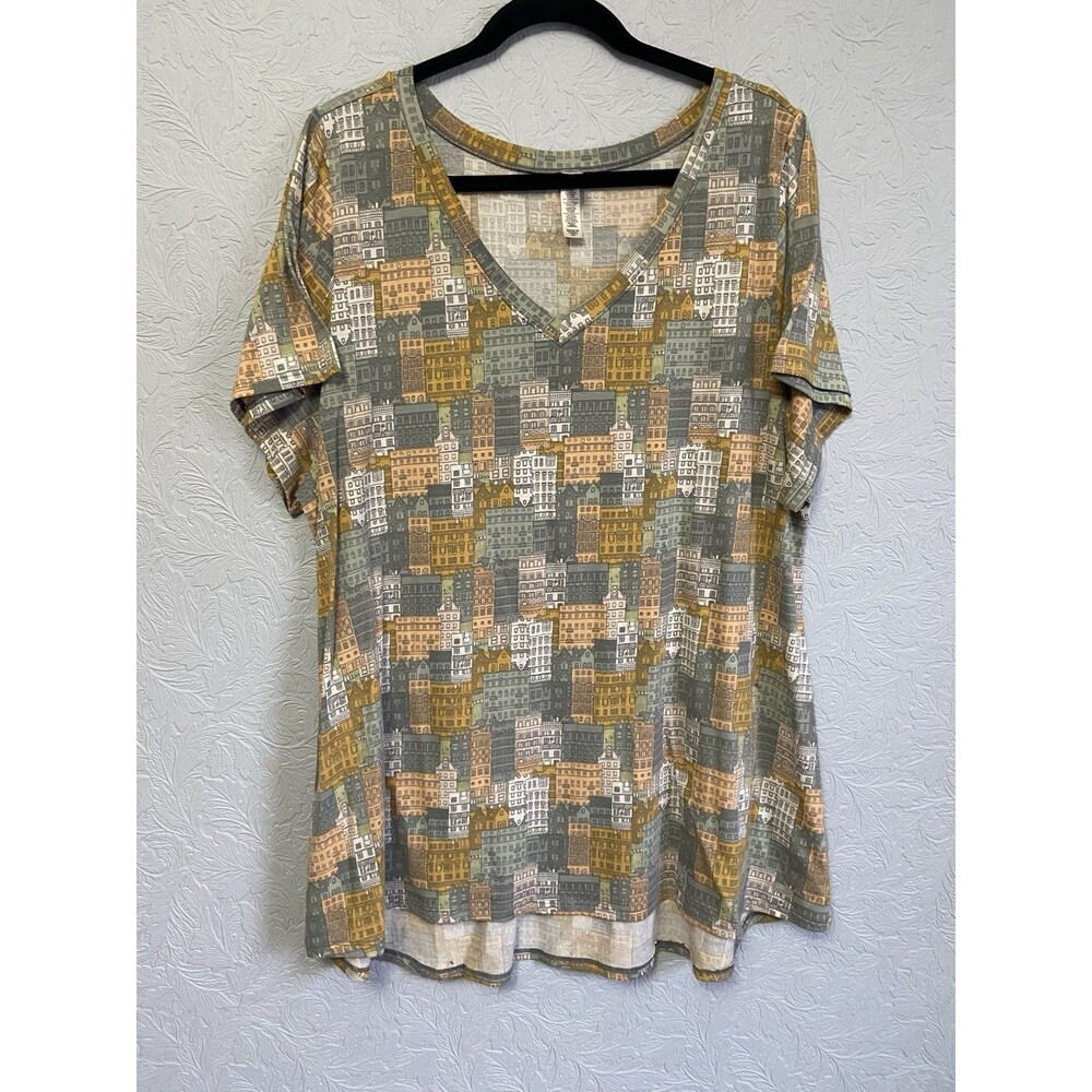 LuLaRoe Size 3XL Townhouse Print Christy T Shirt A19